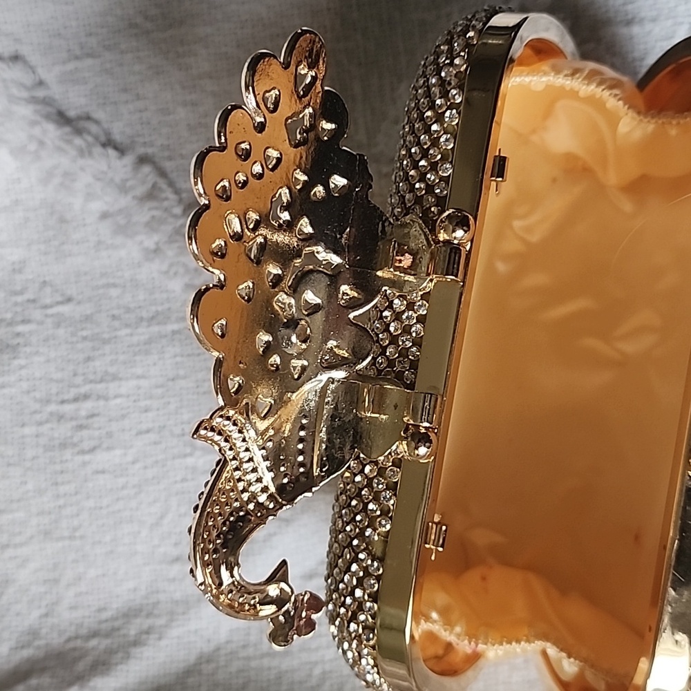 Clutch - Picture 6 of 10